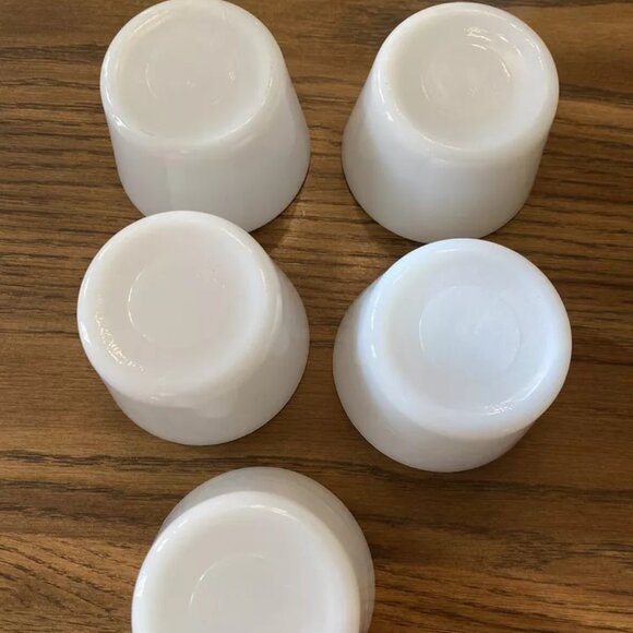 5 White Milk Glass Custard Dessert Ice Cream Bowls 4 ounce size GUC - Picture 3 of 5